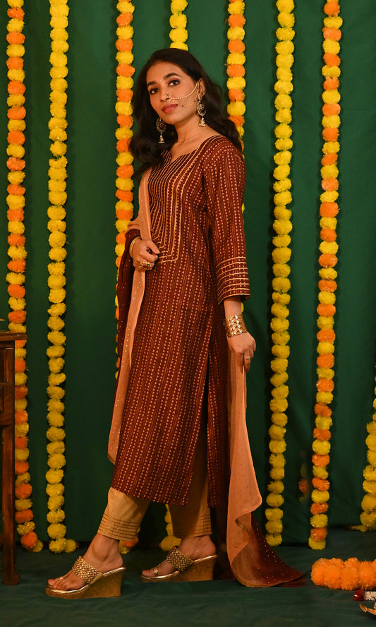 Raas: Maroon and Peach Chanderi Gota Detailed Kurta with Pants and Dupatta (Set of 3)