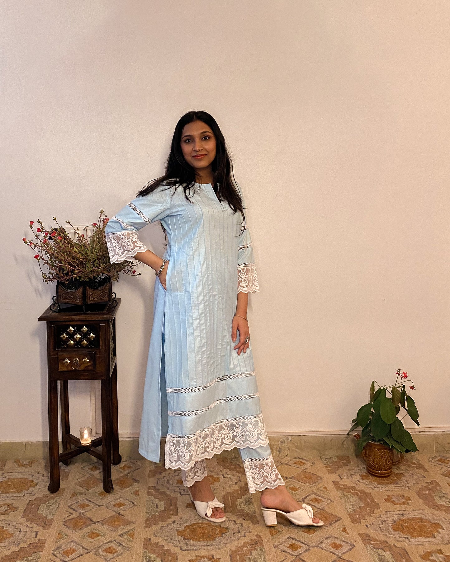 Parinaaz: Pastel Green Cotton Lace Detailed Kurta with Pants (Set of 2)