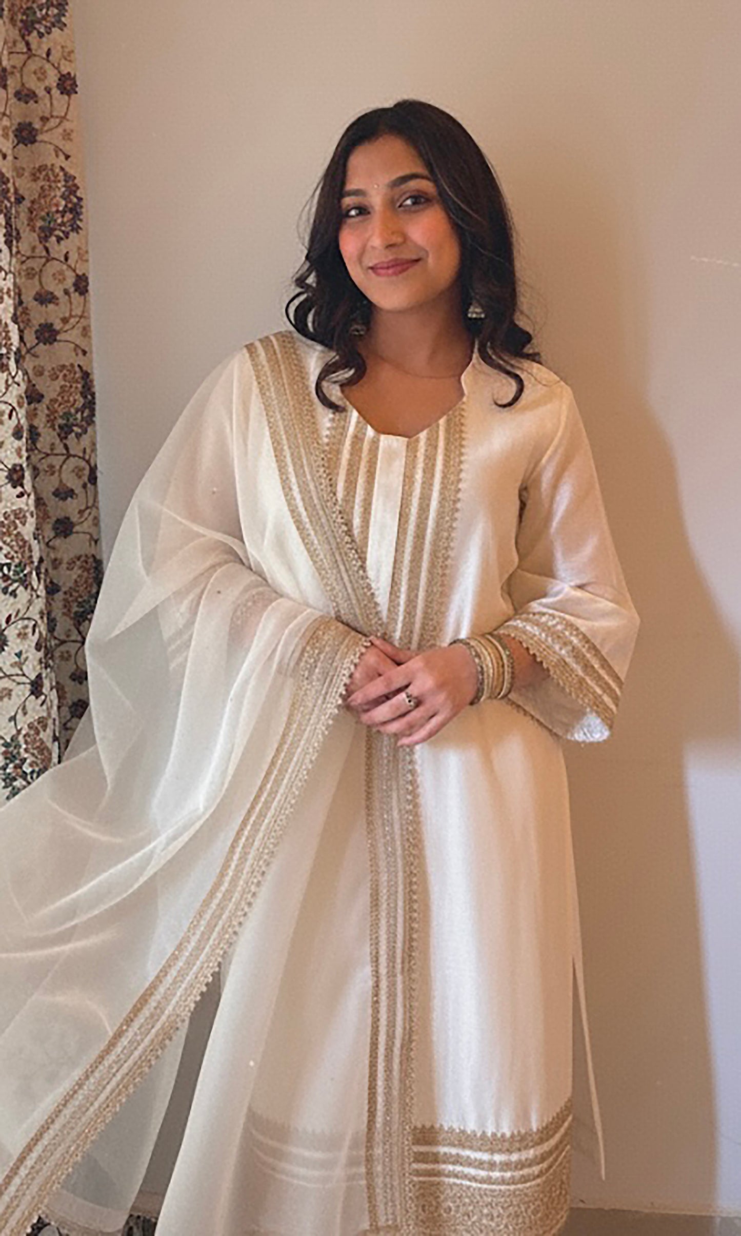 Ehsaas: Ivory and Gold Chanderi Lace Detailed Kurta with Pants and Dupatta (Set of 3)