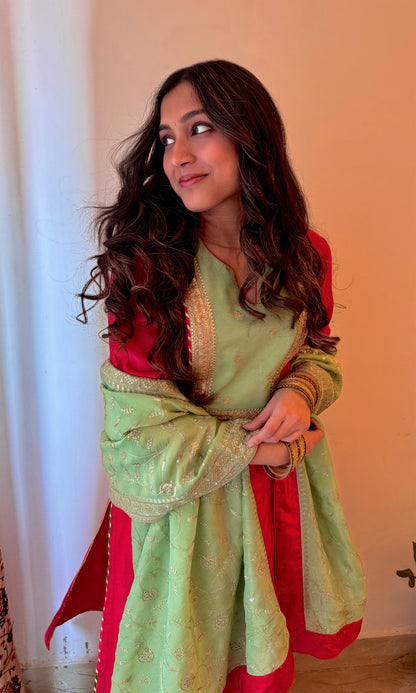 Tahira: Deep Rose and Green Chanderi Kurta with Pants and Dupatta (Set of 3)