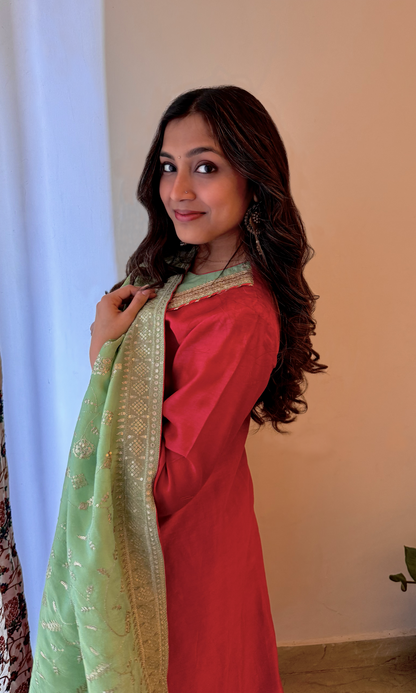 Tahira: Deep Rose and Green Chanderi Kurta with Pants and Dupatta (Set of 3)