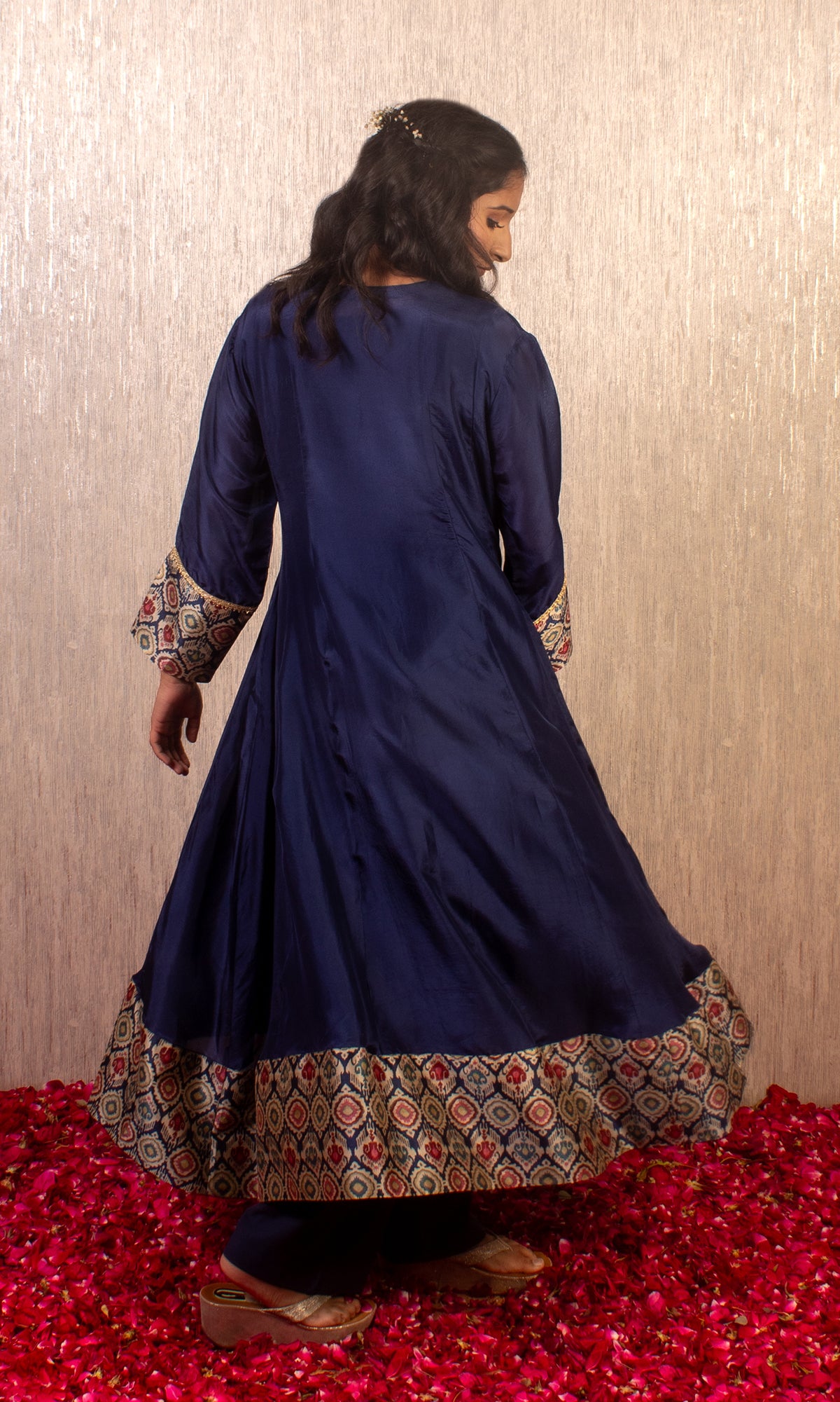 Zeba: Midnight Blue Kalidar Kurta with Pants and Dupatta (Set of 2)